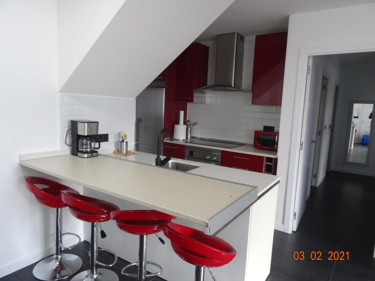 Apartamentos Casa Mucha กอมบาร์โร ภายนอก รูปภาพ